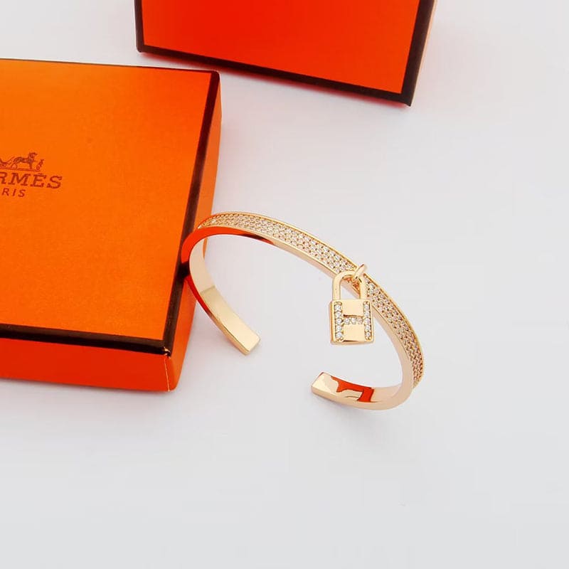 Hermes Kelly Clochette Diamond 18K Gold Bracelet