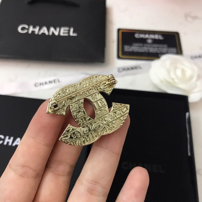 Chanel Diamonds 18K Gold Brooch