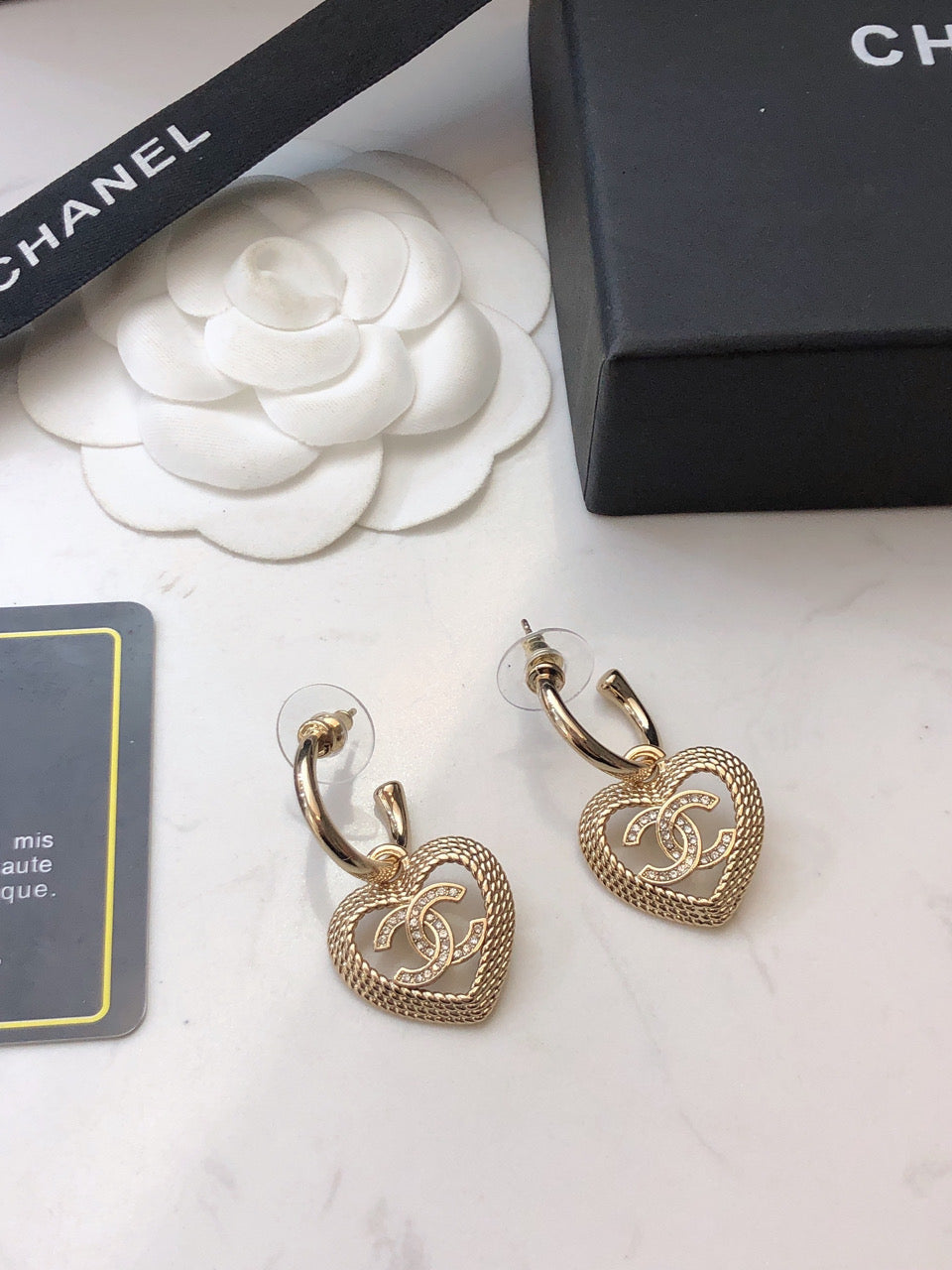 Chanel Heart Strass 18K Gold Earrings