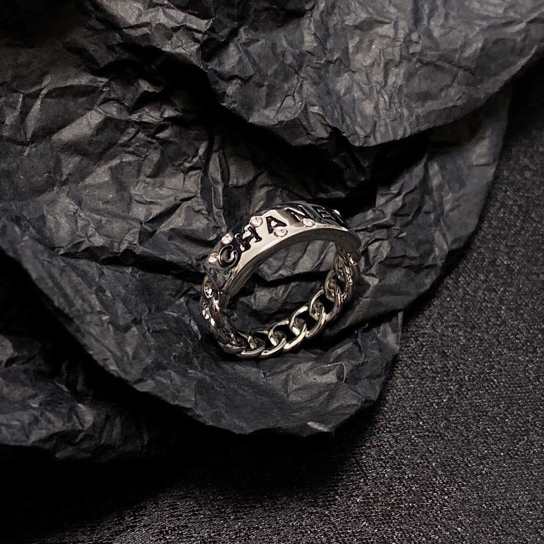 Chanel Chain Link 18K Gold Ring