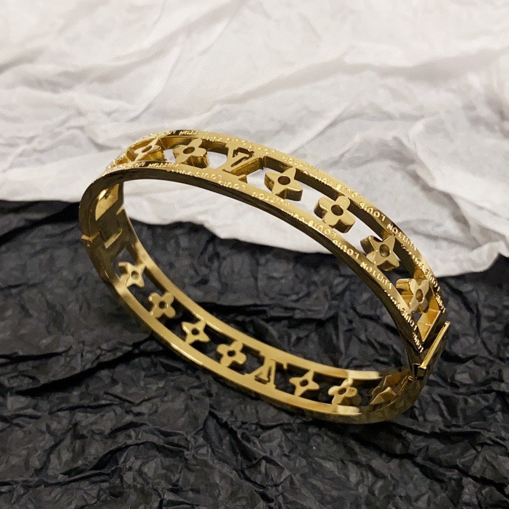 Louis Vuitton Crystal Hollow 18K Gold Bracelet